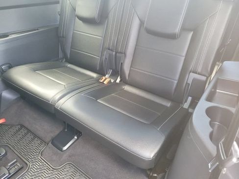 Used 2023 Volkswagen Atlas SEL R-Line AWD/4WD image 23