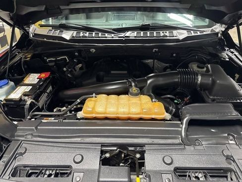 Used 2018 Ford F150 Raptor w/ Equipment Group 802A Luxury image 34