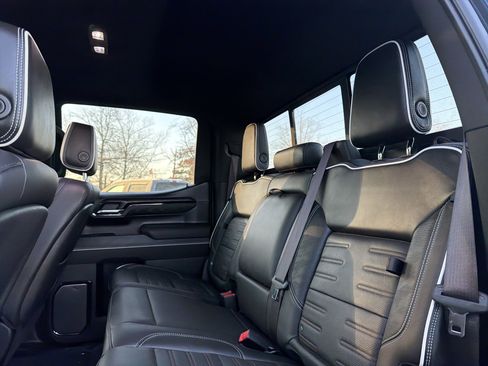 Used 2023 GMC Sierra 1500 AT4X image 33