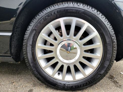 Used 2004 Ford Thunderbird Deluxe image 25