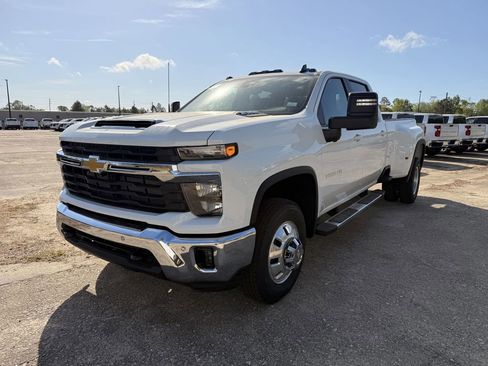 New 2026 Chevrolet Silverado 3500 LT w/ All Star Edition AWD/4WD image 1