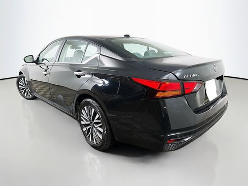 Used 2023 Nissan Altima 2.5 SV image 5