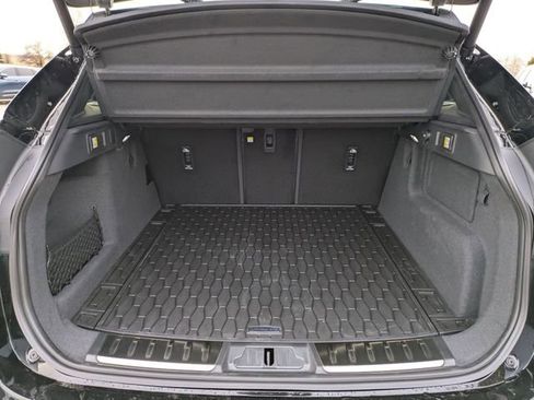 New 2026 Jaguar F-PACE SVR image 16