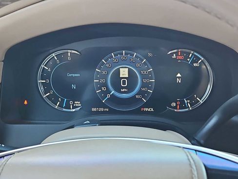 Used 2018 Cadillac Escalade Platinum image 33