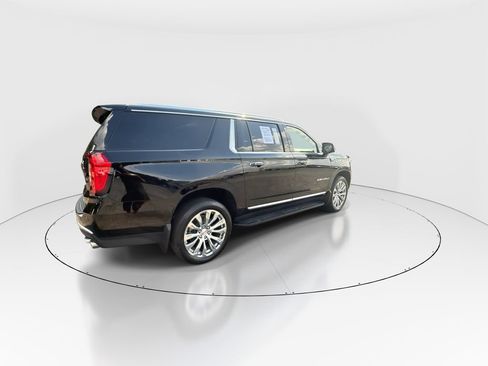 Used 2024 GMC Yukon XL Denali AWD/4WD image 8