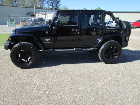 Used 2011 Jeep Wrangler Unlimited Sahara w/ Trailer Tow Group image 10