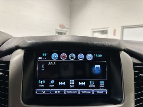 Used 2019 GMC Yukon SLT w/ Graphite Performance Edition AWD/4WD image 39