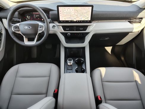 New 2026 Ford Explorer Active w/ Active Comfort Package RWD image 5