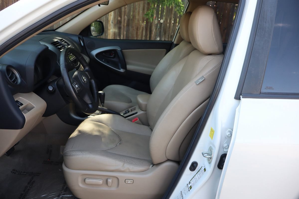 Used 2010 Toyota RAV4 Limited w/ Limited Extra Value Pkg AWD/4WD image 19
