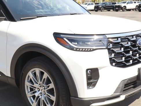 New 2026 Ford Explorer Platinum AWD/4WD image 9
