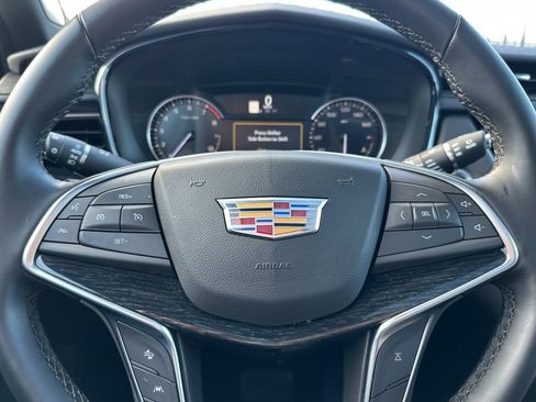 Used 2025 Cadillac XT5 Premium Luxury image 35