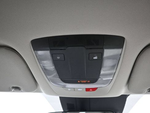 Used 2023 Kia Sorento S FWD image 27