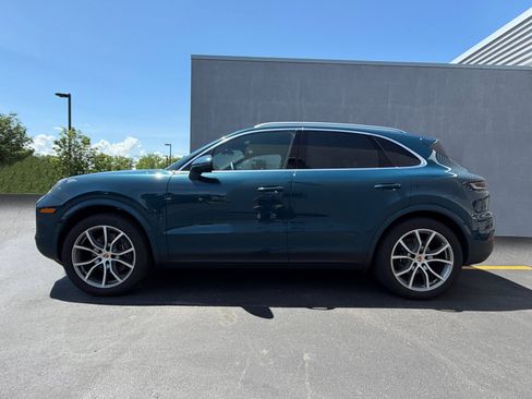 Certified 2026 Porsche Cayenne AWD/4WD image 2