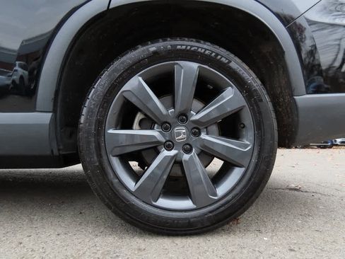 Used 2023 Honda Pilot Sport image 10