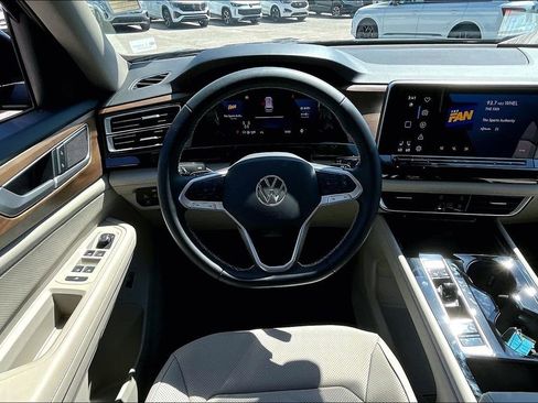 Certified 2026 Volkswagen Atlas SE AWD/4WD image 19