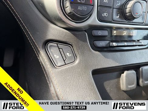Used 2016 Chevrolet Suburban LT image 27