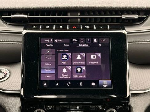 Used 2025 Jeep Grand Cherokee Laredo X w/ Luxury Tech Group I AWD/4WD image 30