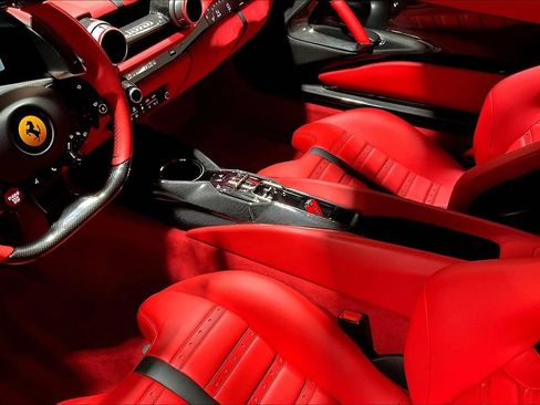 Used 2022 Ferrari 812 Competizione RWD image 16