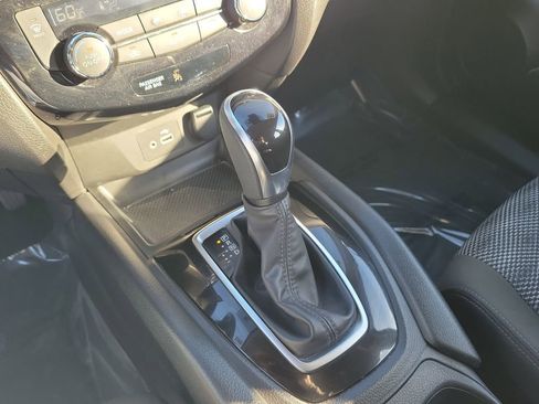 Certified 2022 Nissan Rogue Sport SV image 22