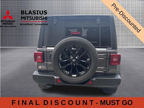 Used 2021 Jeep Wrangler Unlimited Sahara w/ Cold Weather Group AWD/4WD image 7