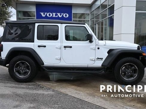 Used 2023 Jeep Wrangler Sport S image 5