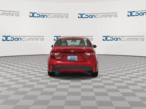 Used 2021 Toyota Corolla SE w/ SE Premium Package FWD image 7