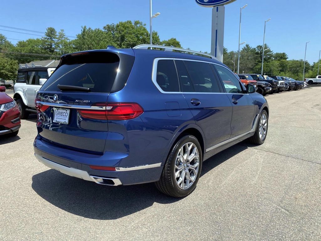 Used 2021 BMW X7 xDrive40i w/ Executive Package AWD/4WD image 3