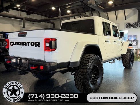Used 2021 Jeep Gladiator Rubicon AWD/4WD image 30