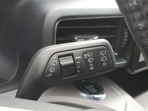 Used 2023 Ford Explorer XLT w/ Equipment Group 202A image 16