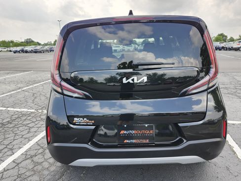 Used 2023 Kia Soul S FWD image 16