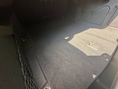 Used 2014 Mercedes-Benz E 350 4MATIC Sedan image 39