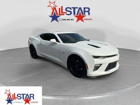 Used 2018 Chevrolet Camaro SS RWD image 1