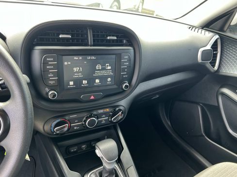 Used 2021 Kia Soul S image 29