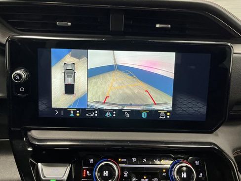 Used 2023 GMC Sierra 1500 AT4 w/ Technology Package image 10