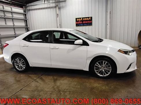 Used 2015 Toyota Corolla LE image 2