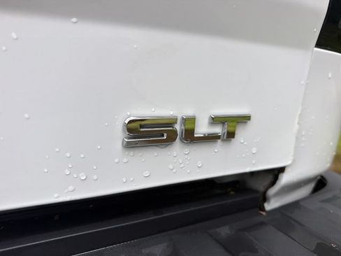 Used 2018 GMC Sierra 1500 SLT w/ SLT Preferred Package AWD/4WD image 10