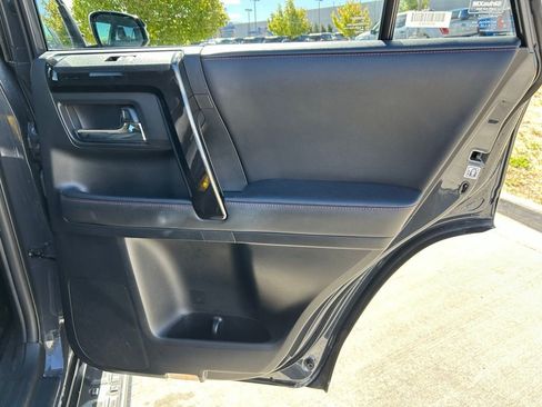 Used 2024 Toyota 4Runner TRD Off-Road Premium AWD/4WD image 28