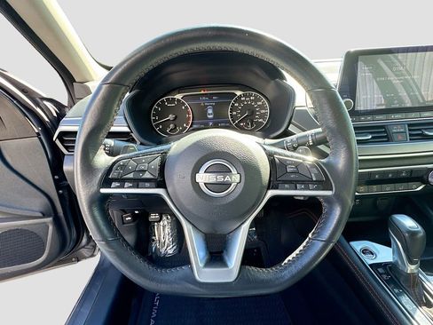 Used 2023 Nissan Altima 2.5 SR image 9