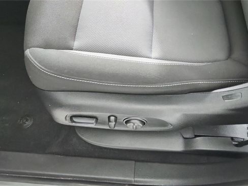 Used 2024 Chevrolet Blazer LT w/ Convenience Package FWD image 11