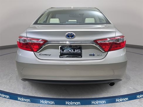 Used 2016 Toyota Camry XLE image 7