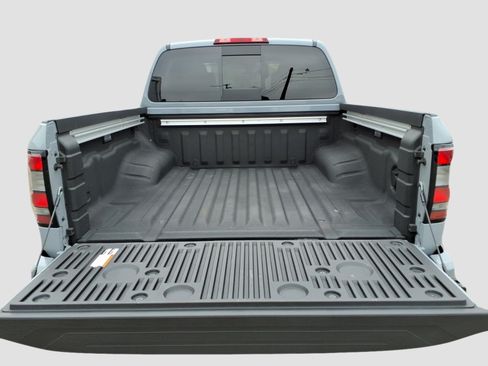 Used 2026 Nissan Frontier SV w/ SV Convenience Package AWD/4WD image 17