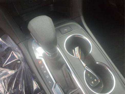 Certified 2024 Chevrolet Equinox LT w/ LPO, Floor Liner Package image 19