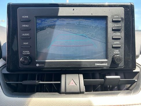 Used 2021 Toyota RAV4 XLE w/ Carpet Mat Package (TMS) AWD/4WD image 16