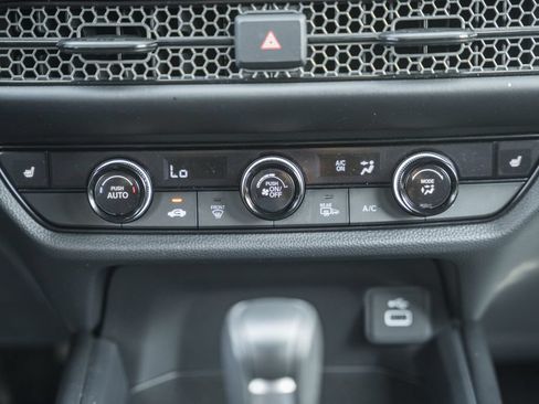 Certified 2025 Honda HR-V Sport image 21