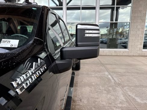 Used 2022 Chevrolet Silverado 3500 High Country image 10