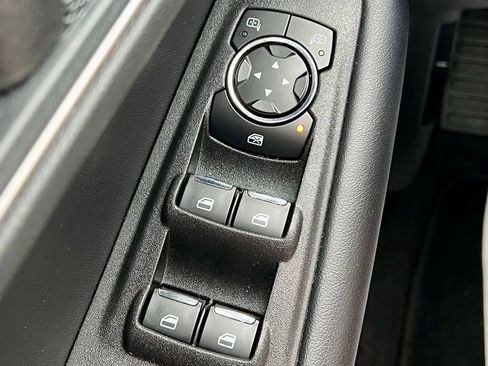 Used 2024 Ford Edge SEL image 24