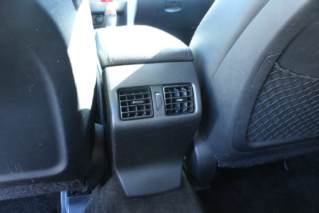 Used 2013 Subaru Outback 2.5i Limited w/ Moonroof Pkg AWD/4WD image 29