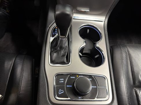 Used 2018 Jeep Grand Cherokee Limited w/ Luxury Group II image 23