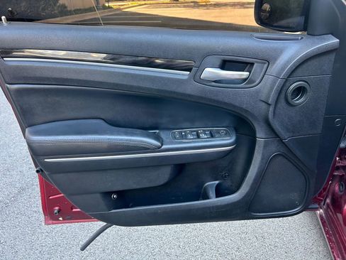 Used 2016 Chrysler 300 Limited RWD image 11