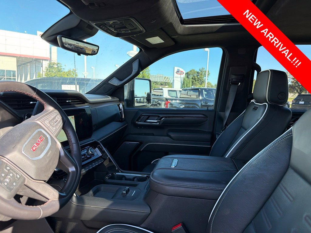 Used 2025 GMC Sierra 2500 AT4X AWD/4WD image 7